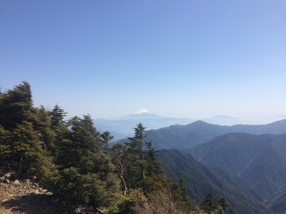 奥秩父はあの地味さが良いよね…まあ金峰とか甲武信とかは地味じゃ無いけど
