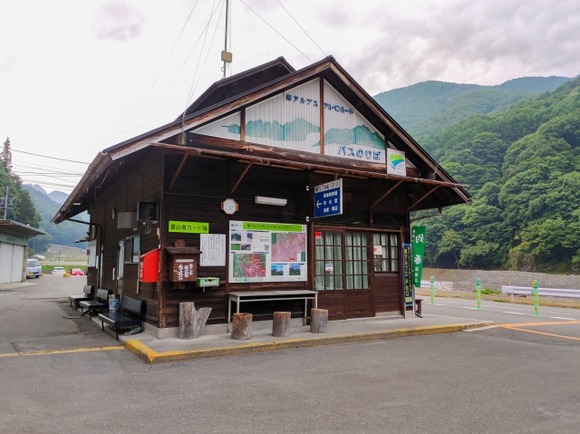 仙流荘から北沢峠行きのバスに乗ったんだがだんだんマナー悪くなってないか？