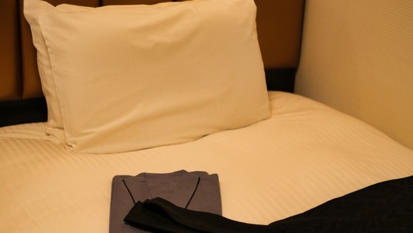 旅行計画中ぼく「ホテル１万円高すぎ！5000円のビジホにするぞ！」