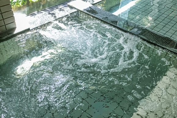 【テレビ】外国人が驚く日本の銭湯「なんで、みんな同じお風呂に浸かれるの？」　家族間でも「ノー！」　上田「キレイにして湯船に」