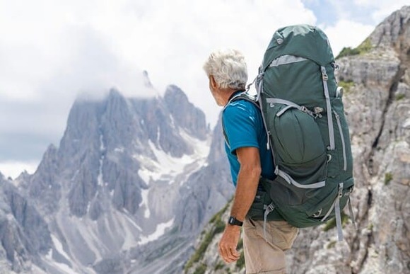 韓国人はしっかりとした登山装備してる人がほとんど。中国人はだいたい舐めた格好してる