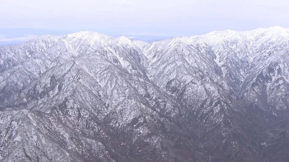 【新潟】クマに襲われた可能性も　顔面や首などにかなりの損傷　飯豊連峰の登山口付近で救出も死亡確認…身元不明の男性