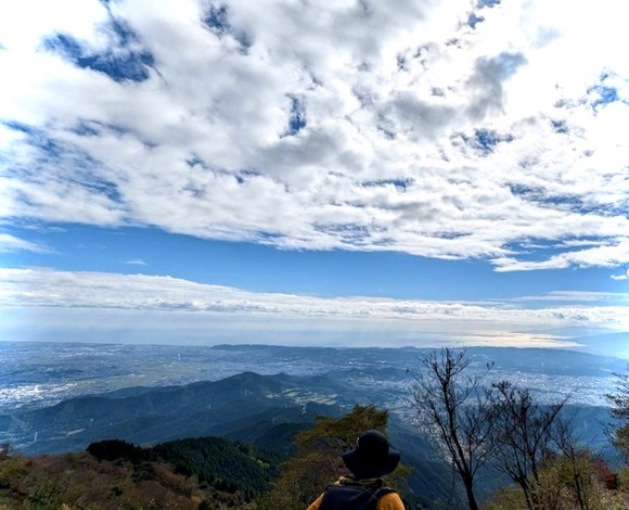 【登山】たまに自分より年上っぽい妙齢のお嬢さんが自分より素早く動いてるの見るとすげえ、、、ってなる