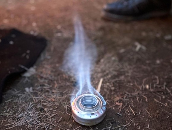 アルミ蓋の中にカーボンフェルトを敷き詰めるだけのアルストもあることを最近知った