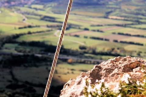 9847d8c7df9d068d60840cbd60b7329c_s