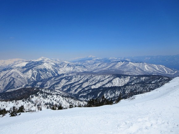 【画像】ワークマン上下12000円ウェアで雪山来た
