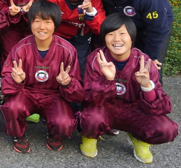 DIADORA 大阪桐蔭 トレーニングウェア : ジャージ&ユニフォーム女子 DIADORA 大阪桐蔭 トレーニングウェア : ジャージ&ユニフォーム女子