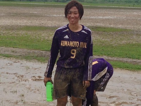 泥　熊本大学サッカー部女子