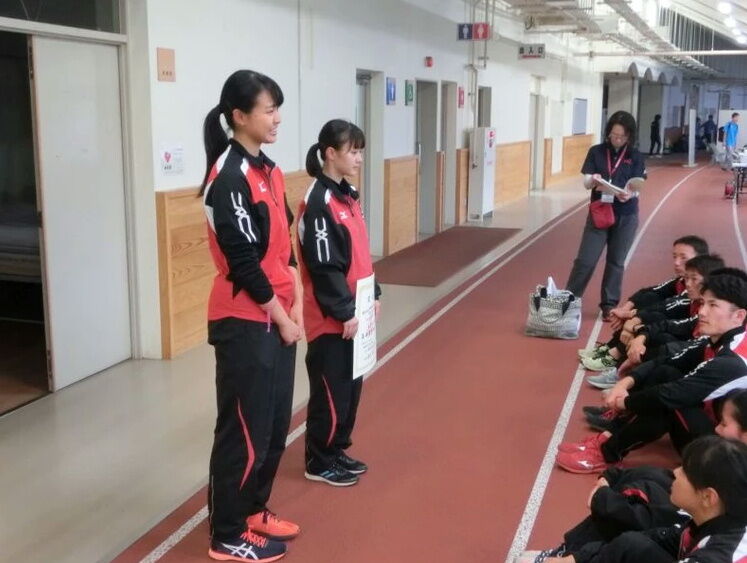 高校陸上部 mizuno トレーニングウェア : ジャージ 高校陸上部 mizuno トレーニングウェア : ジャージ