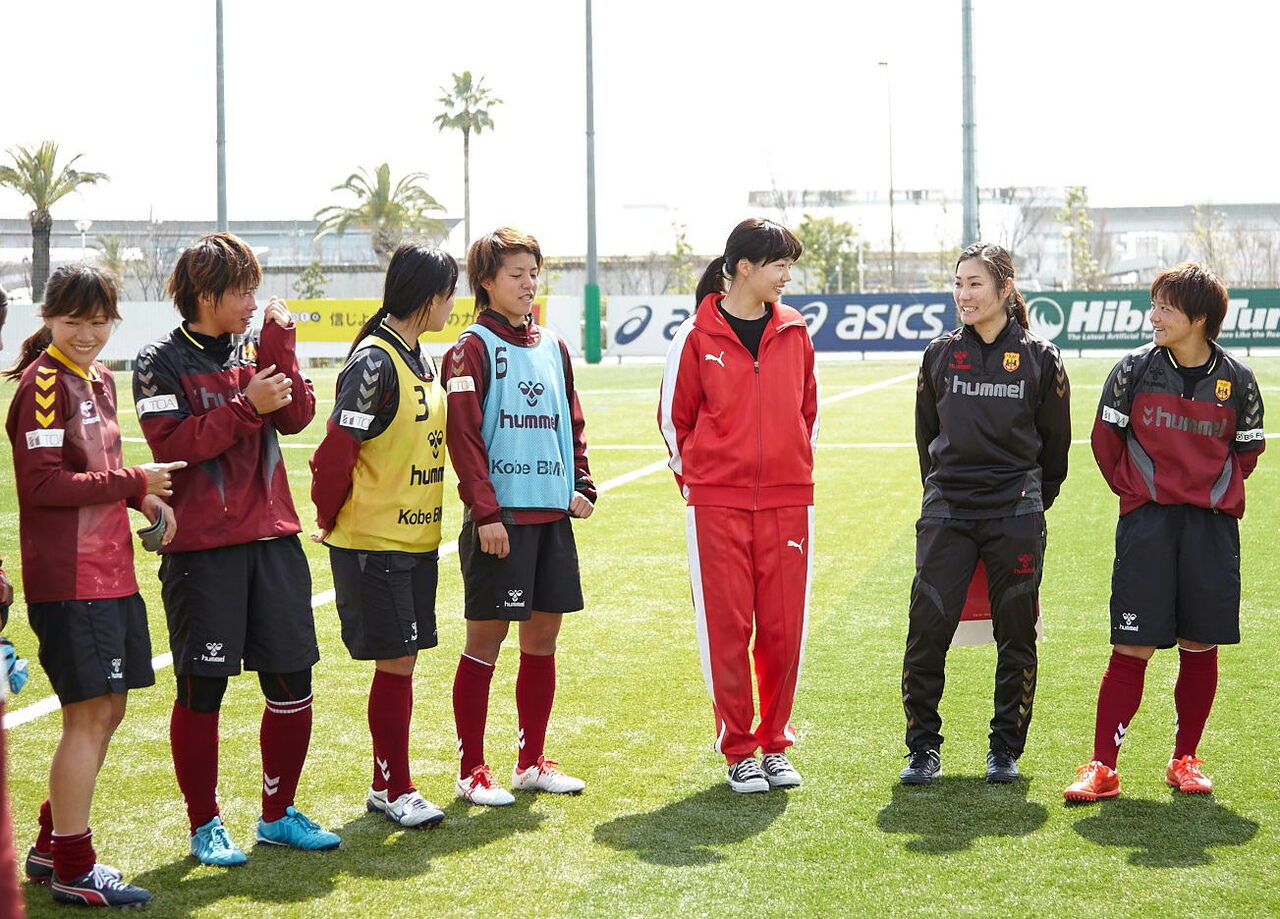 Puma サッカー部女子マネージャー ジャージ ユニフォーム女子 Puma サッカー部女子マネージャー ジャージ ユニフォーム女子