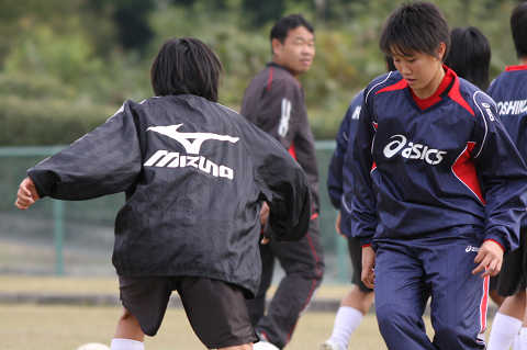 mizuno クラブチームのピステ : ジャージ＆ユニフォーム女子