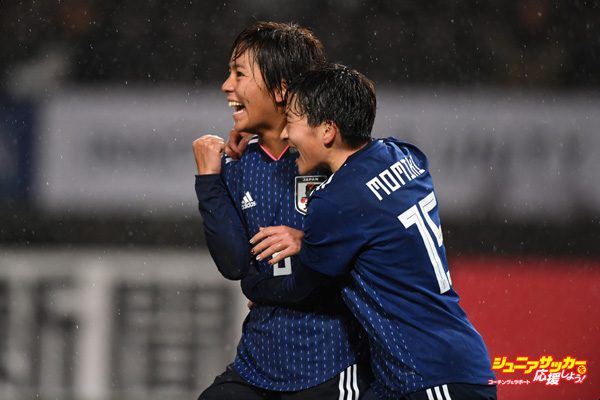 adidas 岩渕真奈選手 なでしこジャパン現行ユニフォーム : ジャージ