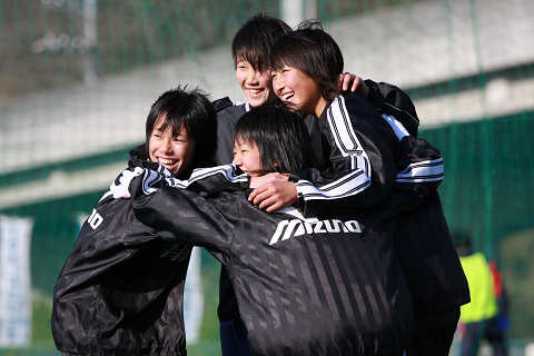 mizuno クラブチームのピステ : ジャージ＆ユニフォーム女子