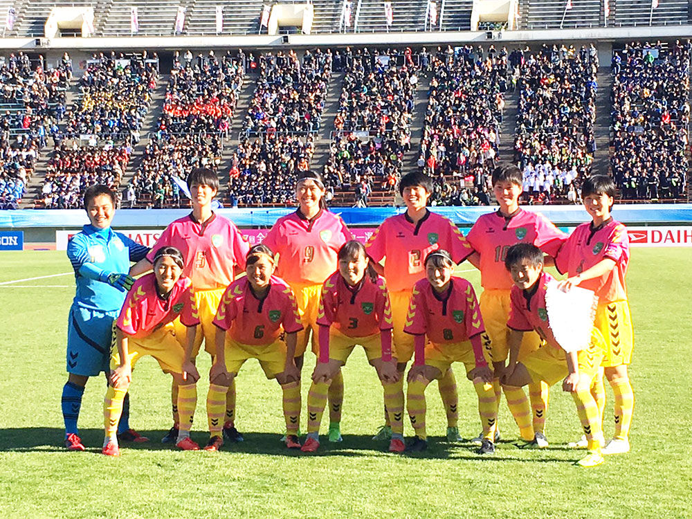 第27回高校女子サッカー決勝 星槎国際湘南の画像 ジャージ ユニフォーム女子