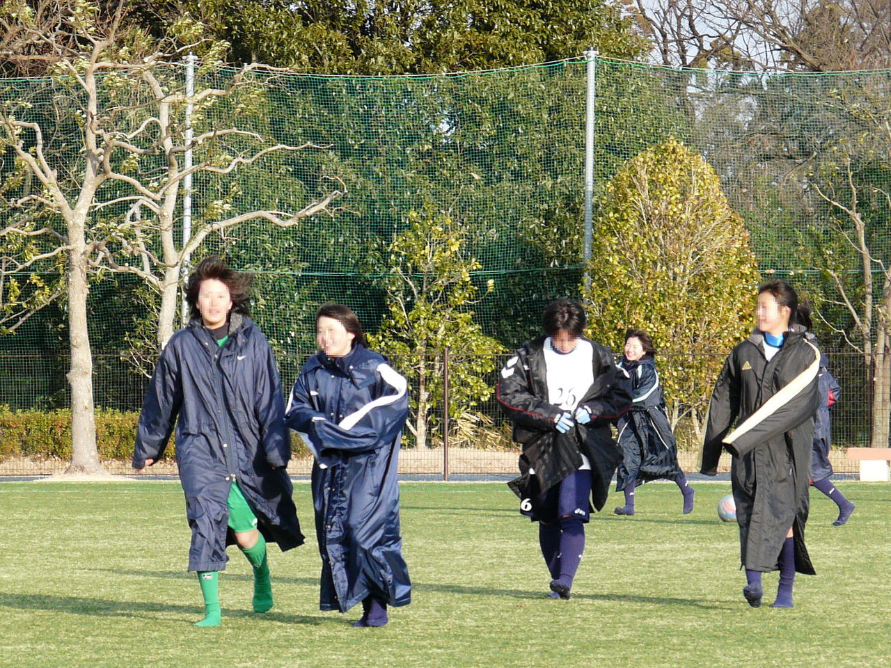 ベンチコート ヒュンメル  ロングコート レディース サッカー スポーツウェア