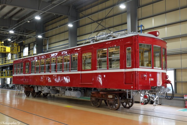 【フォトレポート】京浜急行電鉄、38年ぶりに帰郷した「デハ230形」の車体修繕作業完了