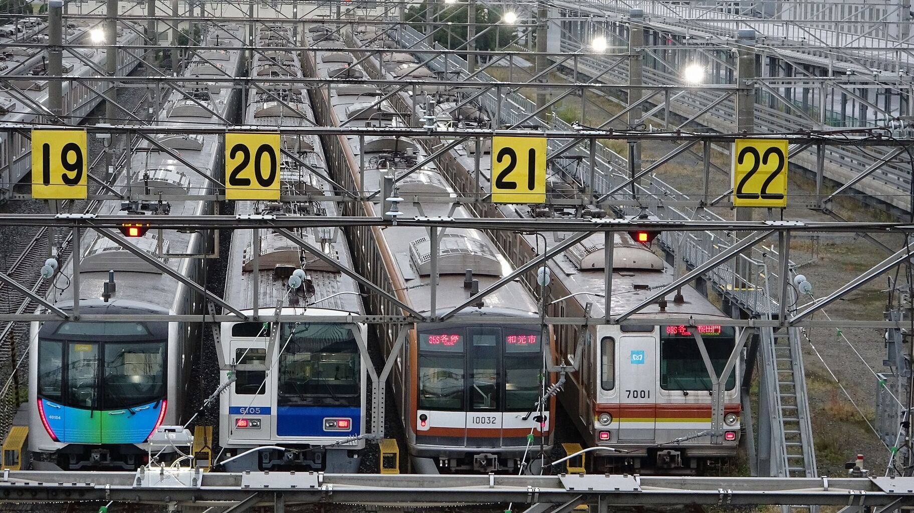 2021/11/22 新木場車両基地 : Trainpochi
