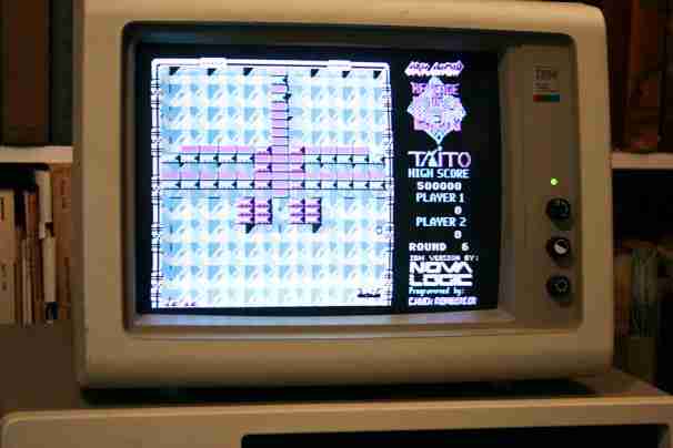 デスクトップPC IBM IBM、ブラックカラーで統一されたデスクトップPC「NetVista」
