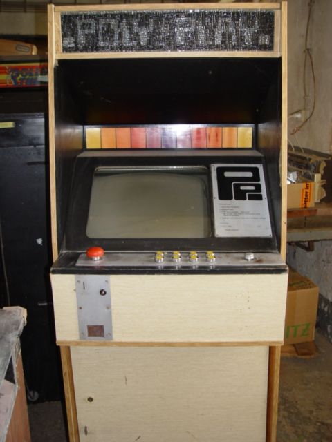 旧東ドイツで唯一作られた正体不明のアーケードゲーム機 「ポリプレイ