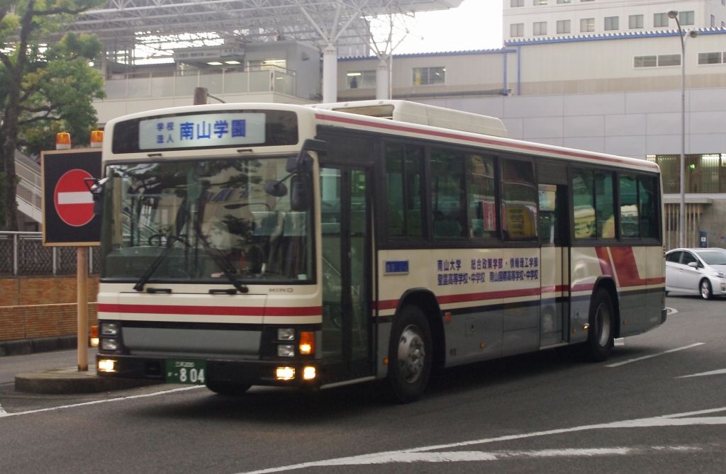 塚本産業 南山大学スクールバス エヌティーさんの検修庫 Trans5885