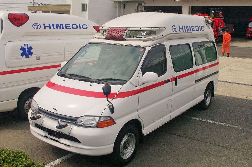 救急車3 Gi_O7Jca8AEYH3_.jpg