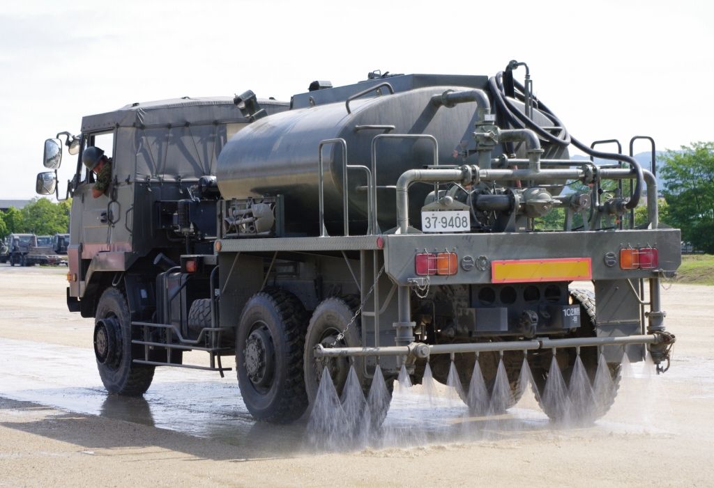 陸上自衛隊 散水車 エヌティーさんの検修庫 Trans55