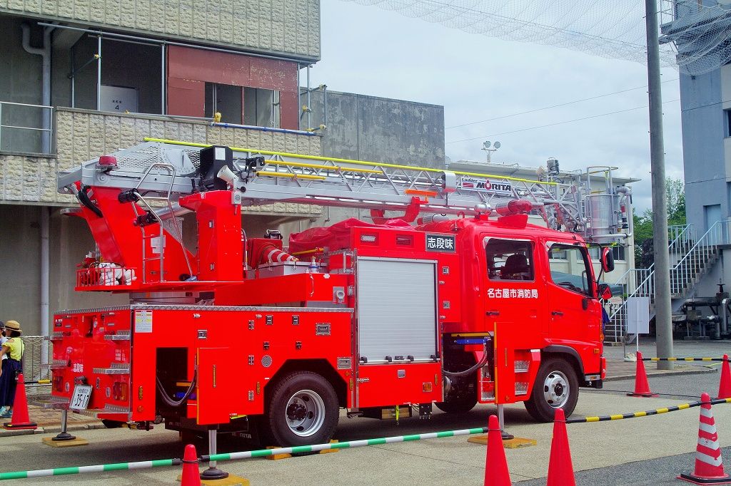 はしご車 hqdefault.jpg