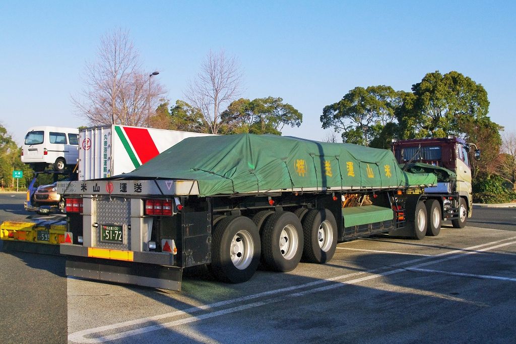 米山運送 平床トレーラー エヌティーさんの検修庫 Trans55