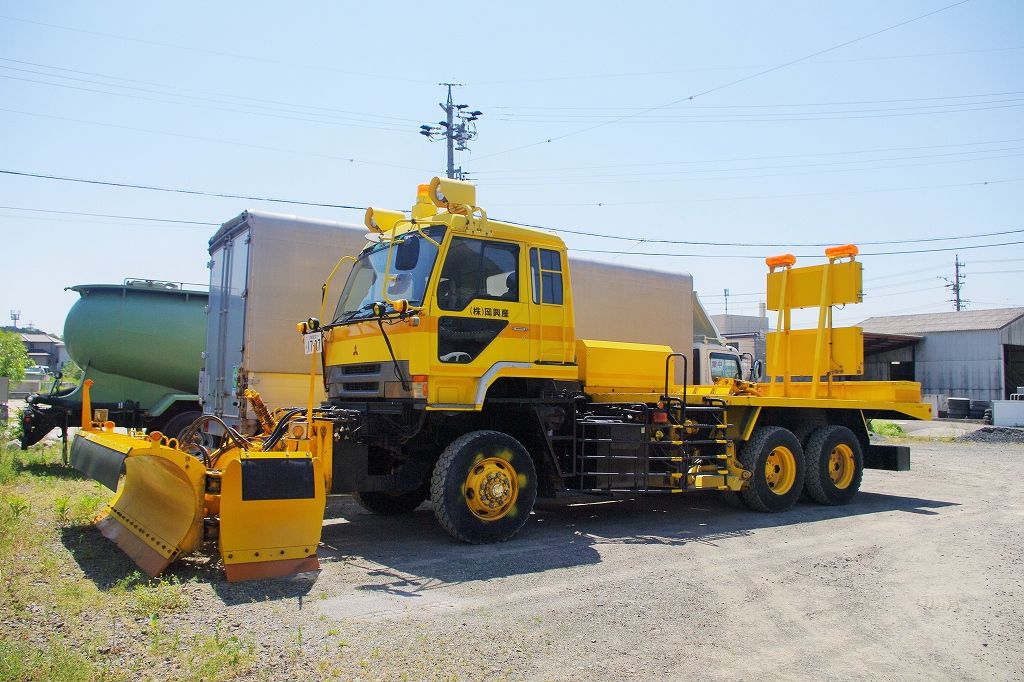 岡興産 ザ グレート除雪車 エヌティーさんの検修庫 Trans55