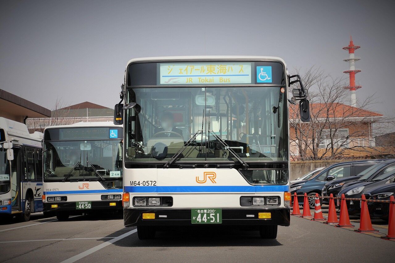JR東海バス(貸切車) M64-0572 : エヌティーさんの検修庫(trans5885)