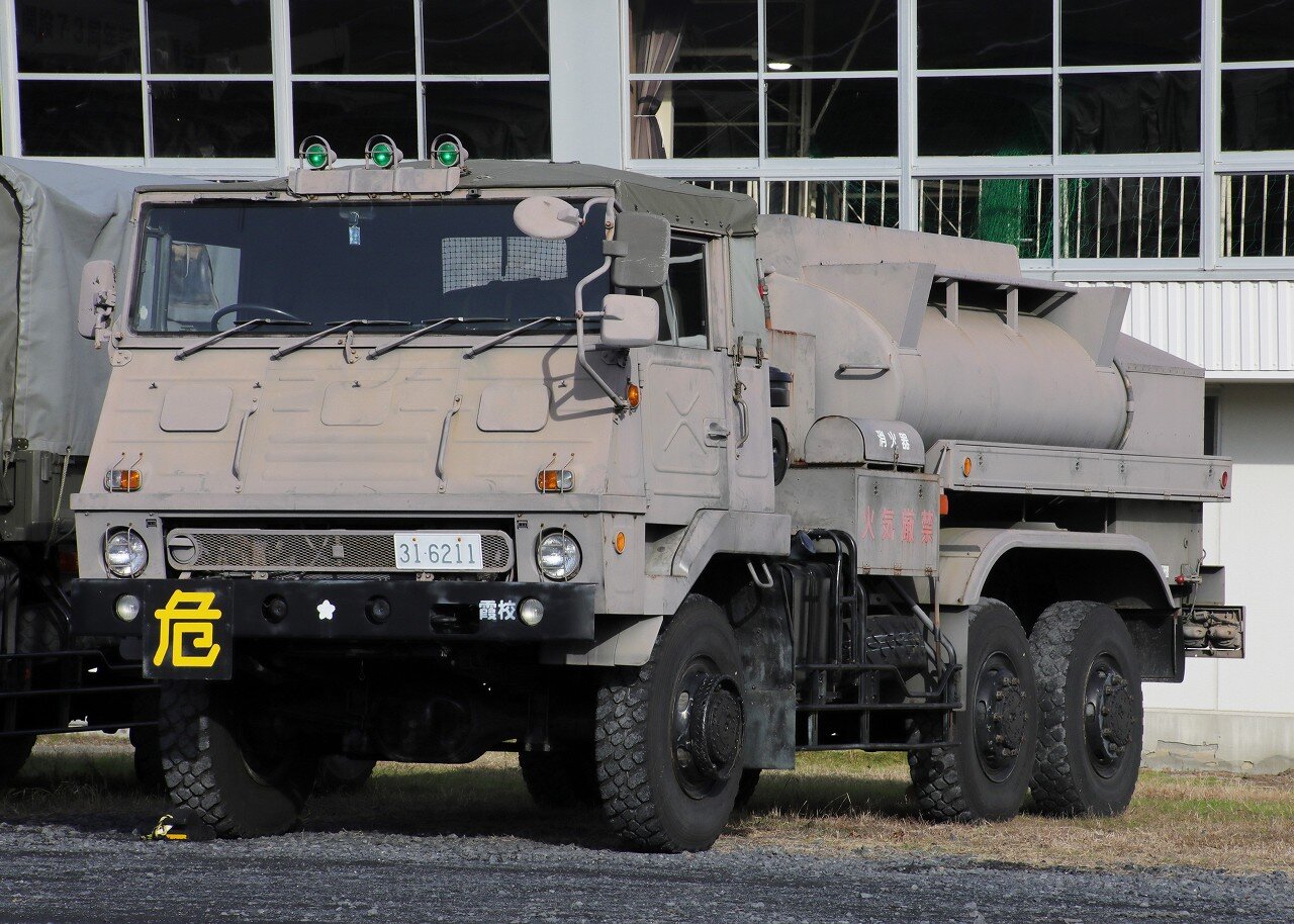3トン半航空用燃料タンク車(航空学校霞ヶ浦校) : エヌティーさんの検修