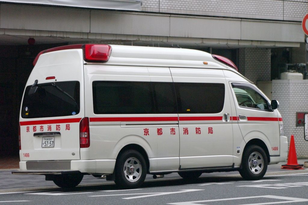 京都市消防局 救急車(京消救急4) : エヌティーさんの検修庫