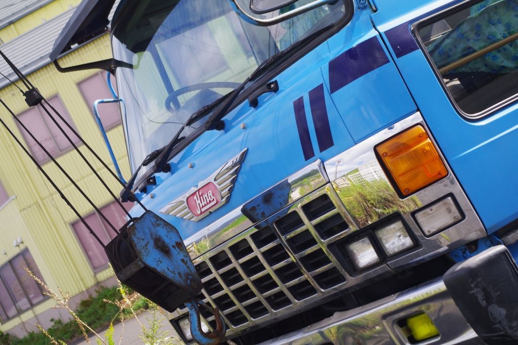 日野スーパードルフィン 重機運搬車～その2～ : エヌティーさんの検修