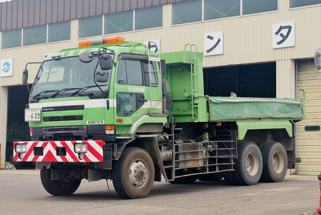 東藻琴村 ビッグサム除雪ダンプカー エヌティーさんの検修庫 Trans55 東藻琴村 ビッグサム除雪ダンプカー エヌティーさんの検修庫 Trans55