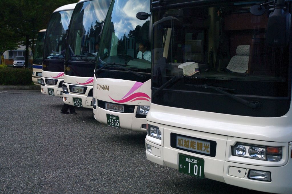 加越能バス 貸切車 101号車 エヌティーさんの検修庫 Trans55