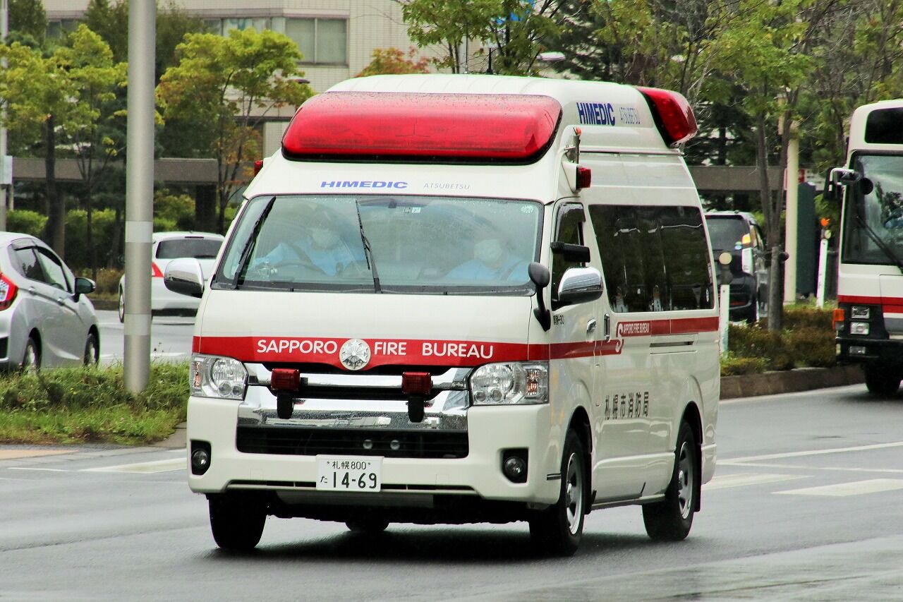 札幌市消防局 救急車 厚別5 エヌティーさんの検修庫 Trans55