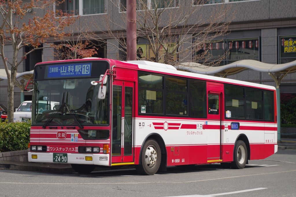 京阪バス（路線車） W-1959号車 : エヌティーさんの検修庫
