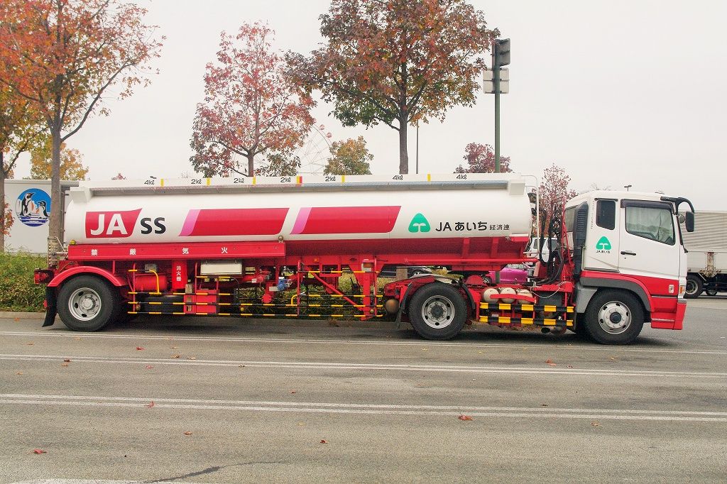 タンクローリー エヌティーさんの検修庫 Trans55