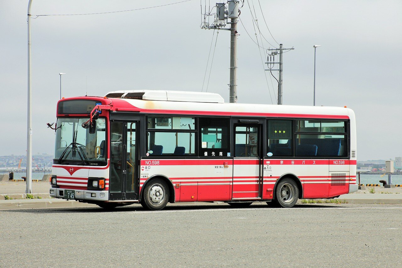 宗谷バス(路線車) No.598 : エヌティーさんの検修庫(trans5885)
