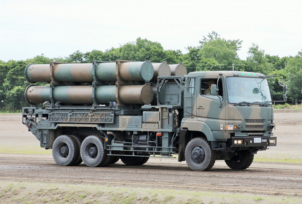 チェチェナちゃん　空軍 チェチェナちゃん 空軍 Amazon.co.jp: レア 品 野性爆弾 くっきー G.I.