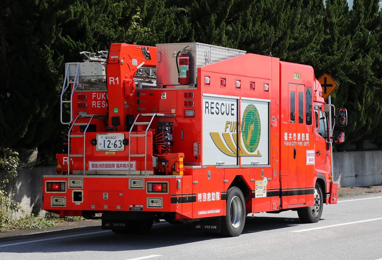 福助 福助足袋 ストレッチ 黒足袋(白底) 4枚コハゼ ニット裏 普通型 M