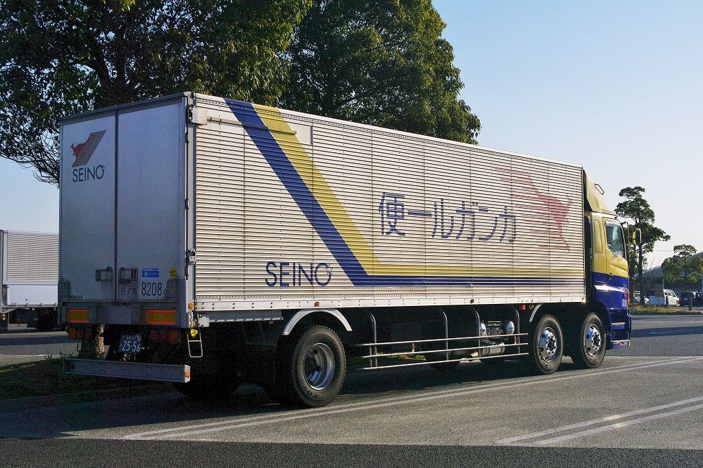 トラック エヌティーさんの検修庫 Trans55