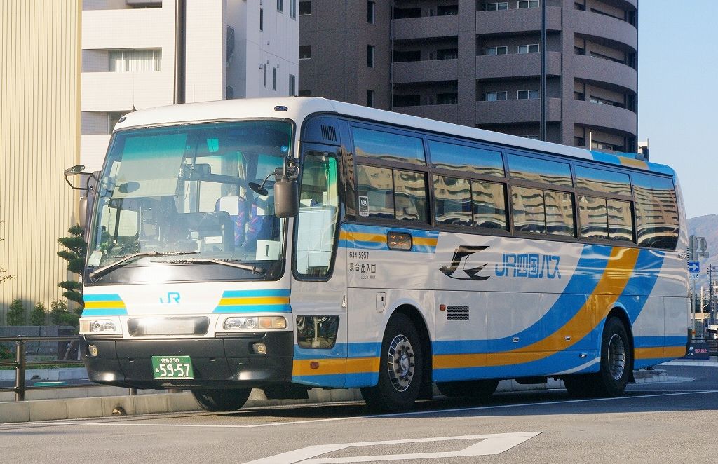JR四国バス(高速車) 644-5957 : エヌティーさんの検修庫(trans5885)