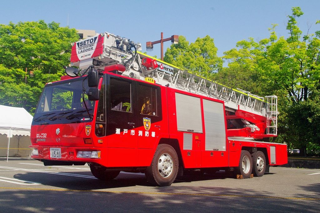 瀬戸市消防本部 はしご車(梯子32)＃2 : エヌティーさんの検修庫(trans5885)
