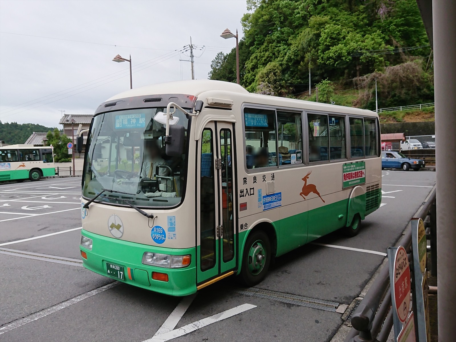 近鉄吉野線 大和上市駅を発着するバス Operations Department 2