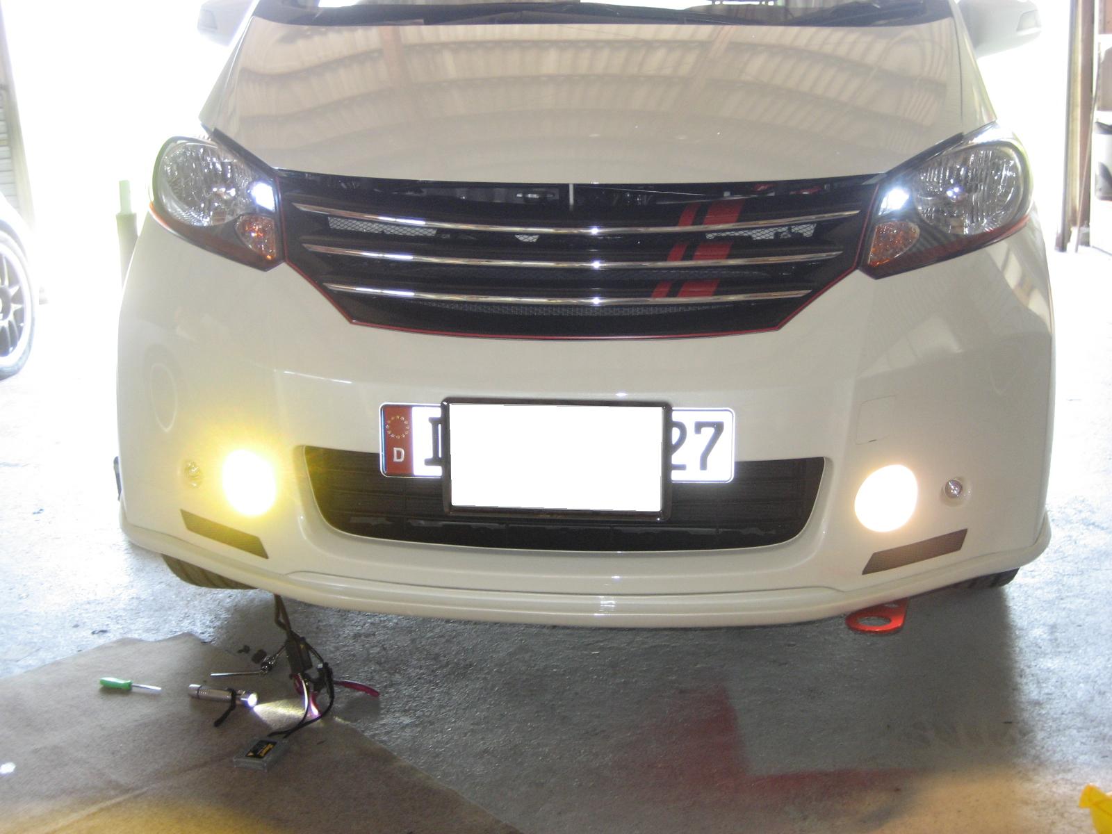 フリードに スマートhid ３０００k 取り付けと 宿題 提出 オートサウンドトラップのカスタム日記