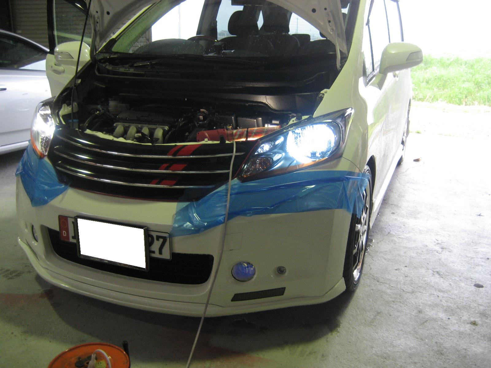 フリードに スマートhid D2c ８０００k バーナー交換 オートサウンドトラップのカスタム日記