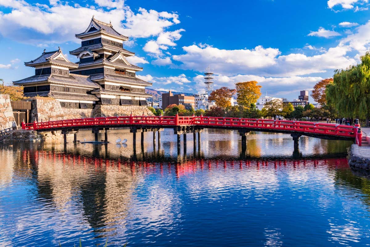 『自然に囲まれた温泉地が多く、泉質豊富で心身共にリラックス、信州そばの香りと風味がたまらない郷土料理、至福の味覚を堪能、長野県』行ってみよう ...