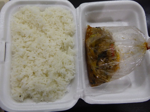 ㊲航空機遅延 夕食