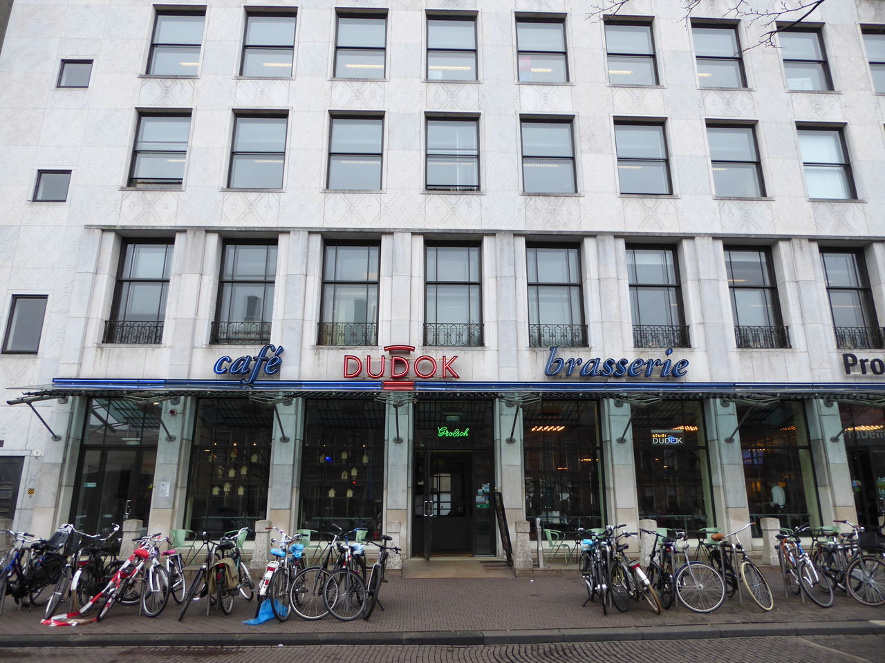 週末オランダ その９ デン ハーグのカフェ Dudok でアップルパイ ひまがあれば海外 女子一人旅